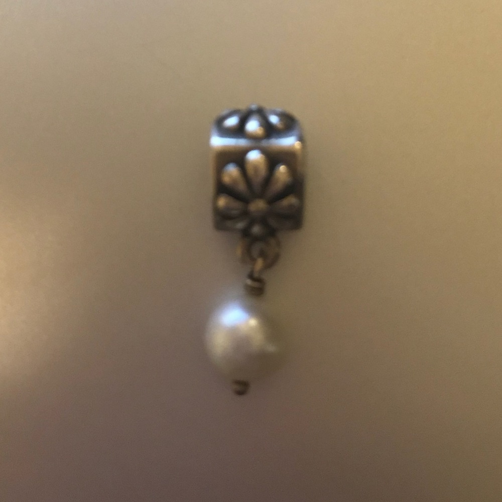 Pandora pearl and flower dangle bead